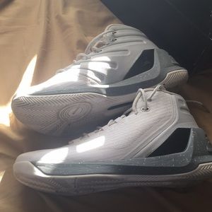 Curry 3 White and silver